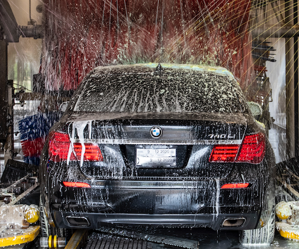 Photo 2 of car going through Greenhill Car Wash tunnel